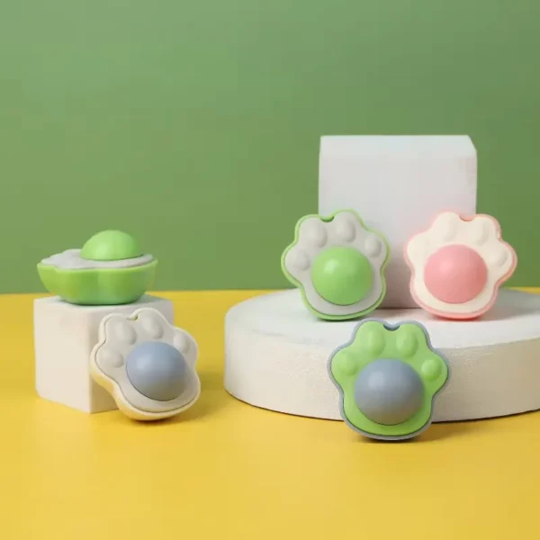 Catnip Ball Tempel Motif untuk Kucing